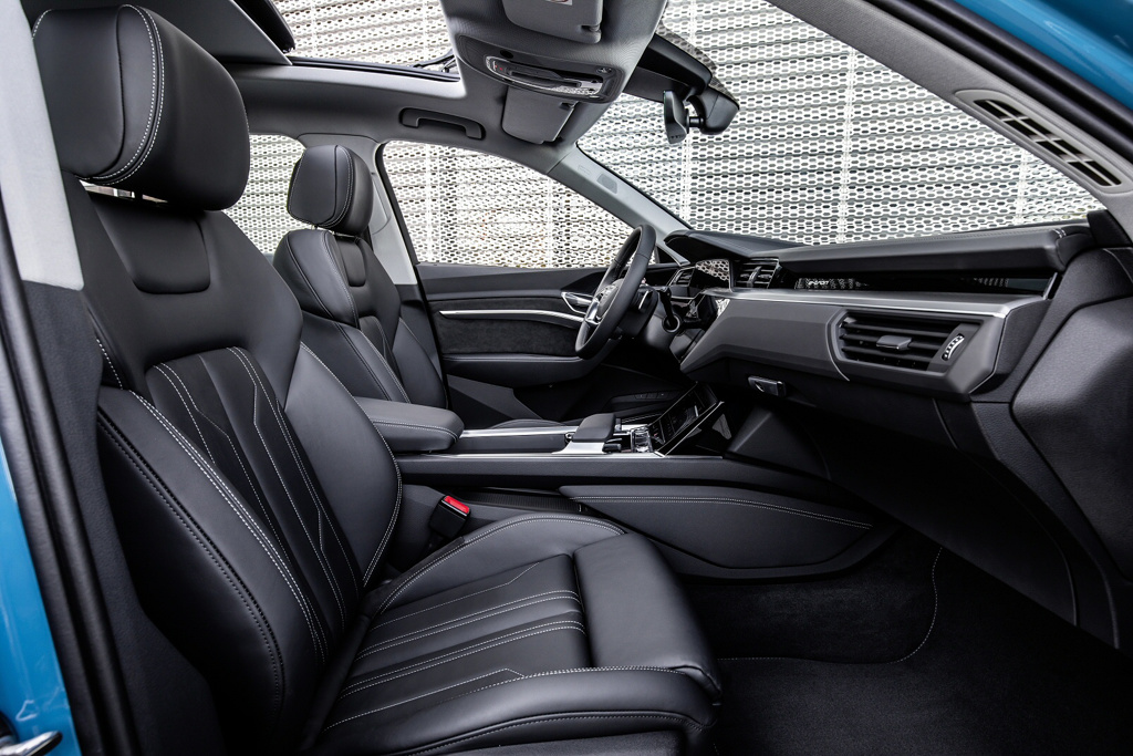 Audi e-tron 300kW 55 Quattro 95kWh Black Ed 5dr Auto C+S
