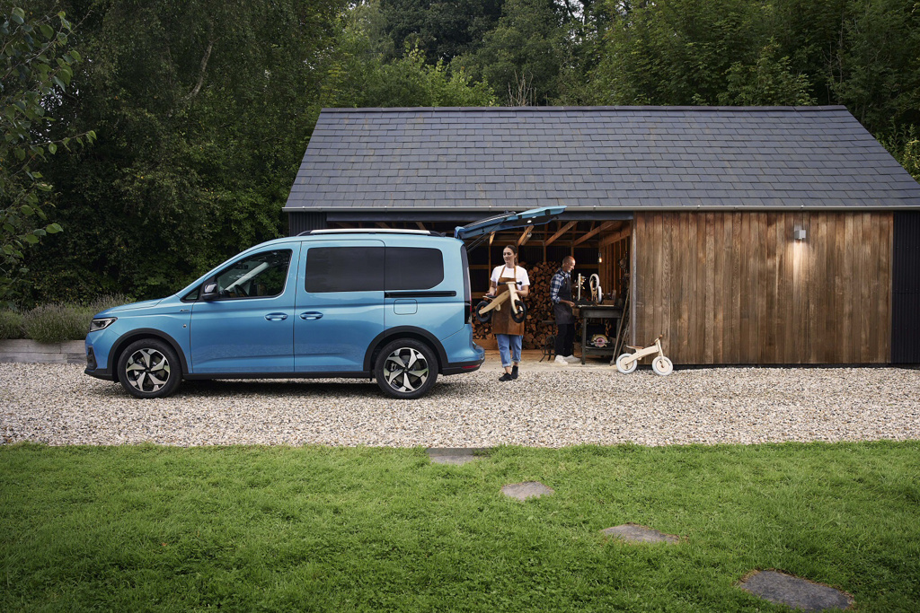 Ford Tourneo Connect 1.5 EcoBlue 120 Active 5dr Powershift