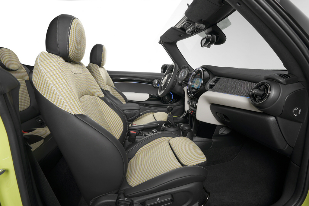 MINI Convertible 1.5 Cooper Sport 2dr Auto Comfort/Nav Pack