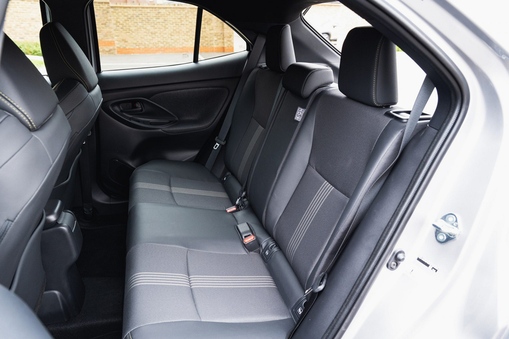 Toyota Yaris Cross 1.5 Hybrid Dynamic AWD 5dr CVT Safety Pack