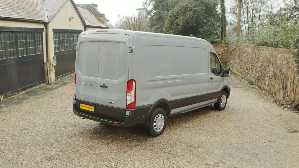 Ford Transit E- 425 L4 RWD 135KW 68KWH Trend Chassis CAB Auto