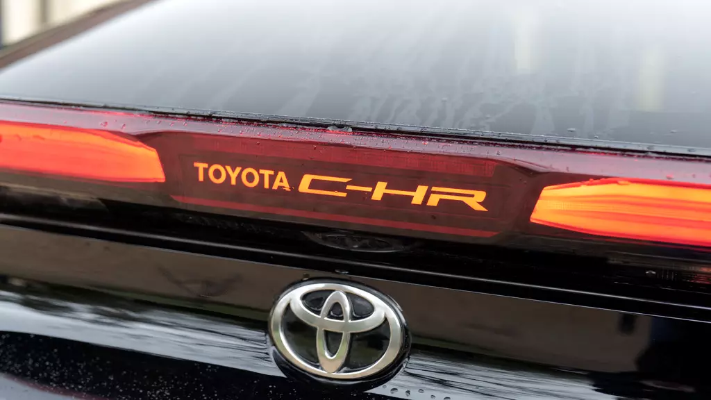 Toyota C-HR 1.8 Hybrid Icon 5dr CVT